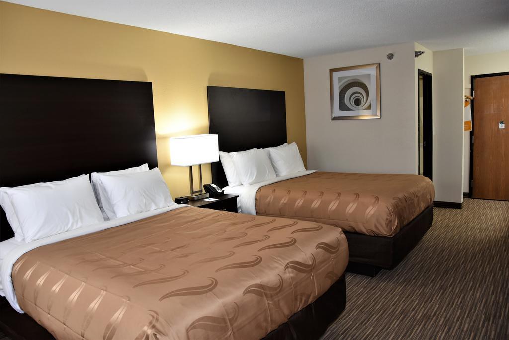 Motel 6-Metropolis, Il Kültér fotó